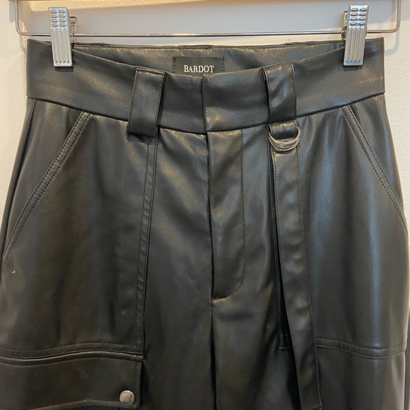 NWOT Bardot Vegan Leather Riley Cargo Pants in Black - Picture 7 of 10